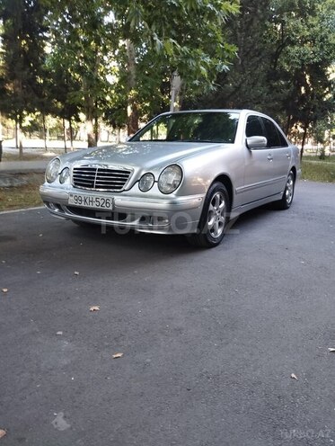 Mercedes E 240-18