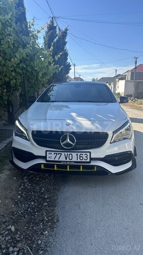 Mercedes CLA 250 4MATIC-1