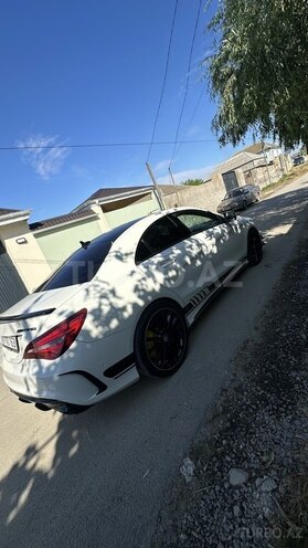 Mercedes CLA 250 4MATIC-12
