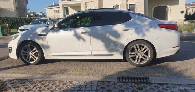 Kia Optima-4