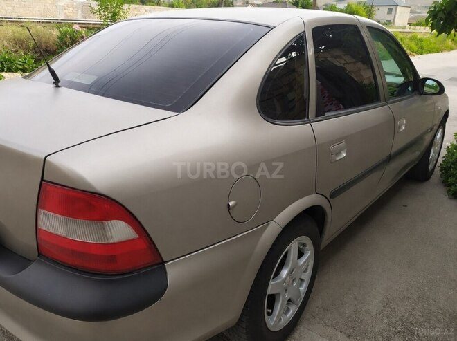 Opel Vectra-5