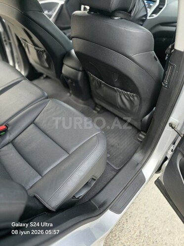 Hyundai Santa Fe-14