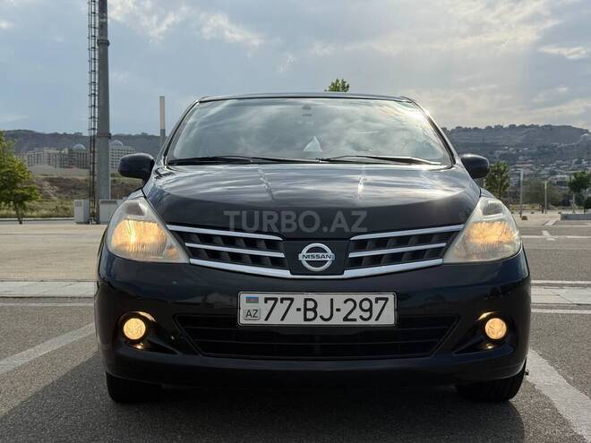 Nissan Tiida-21