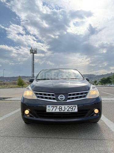 Nissan Tiida-4