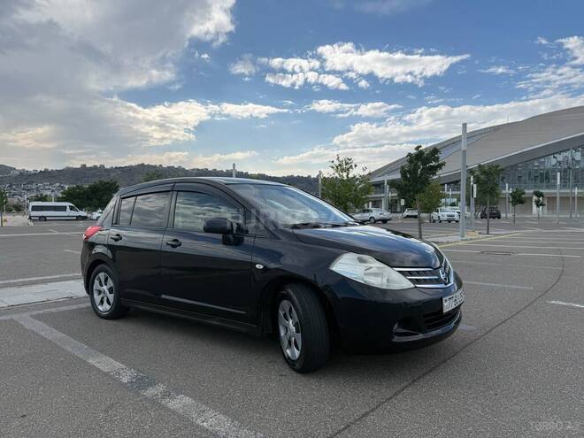 Nissan Tiida-18