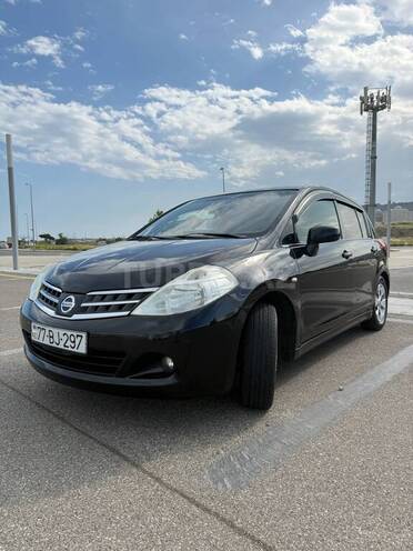 Nissan Tiida-17