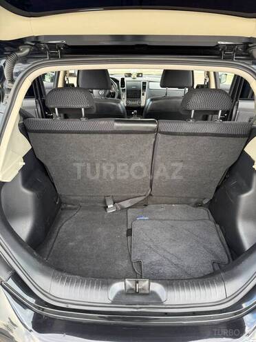 Nissan Tiida-8