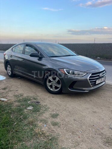 Hyundai Elantra-2