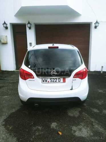 Opel Meriva-13