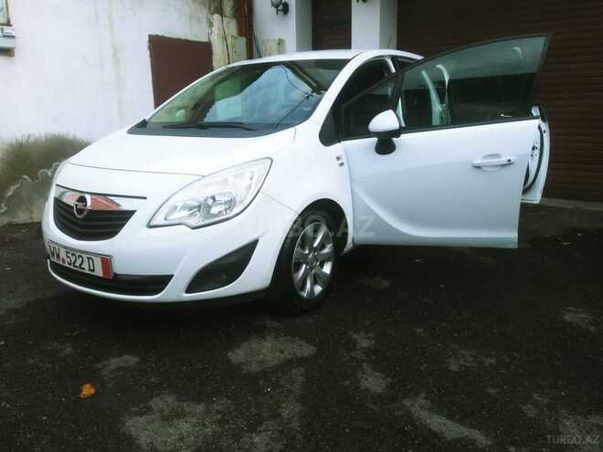 Opel Meriva-12