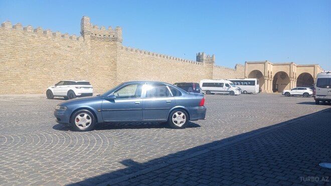 Opel Vectra-6