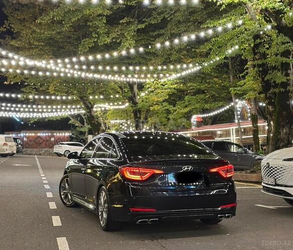 Hyundai Sonata-2