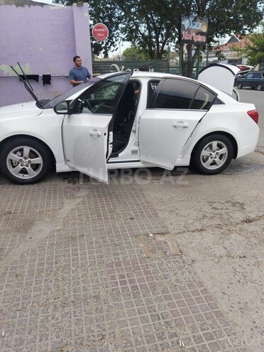 Chevrolet Cruze-10