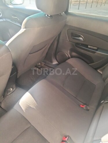 Chevrolet Cruze-4