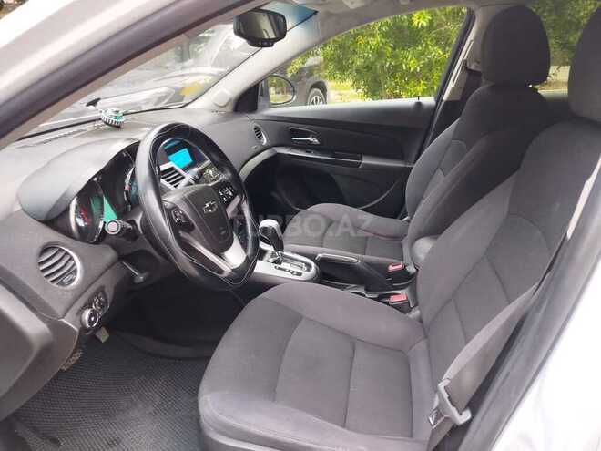 Chevrolet Cruze-11