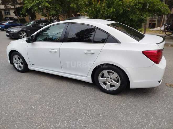 Chevrolet Cruze-12