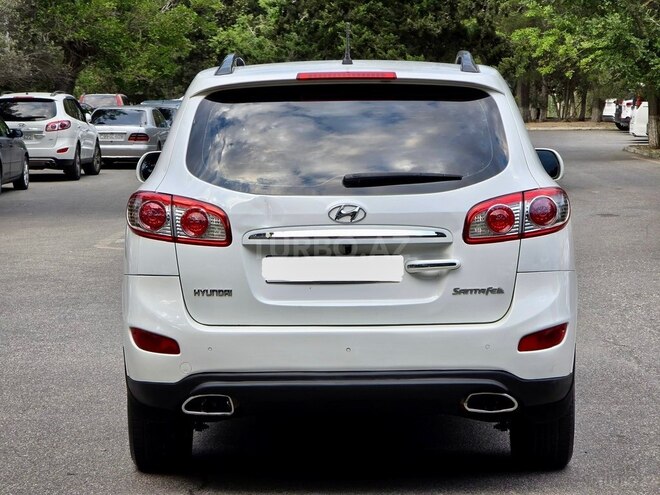 Hyundai Santa Fe-8