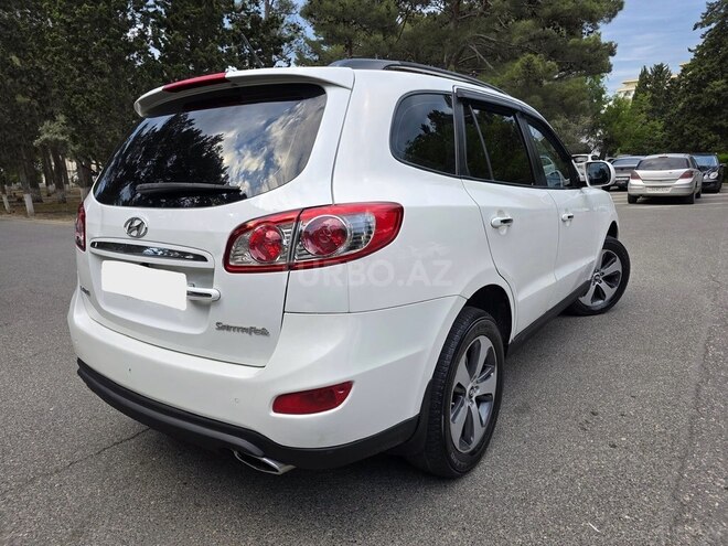 Hyundai Santa Fe-11