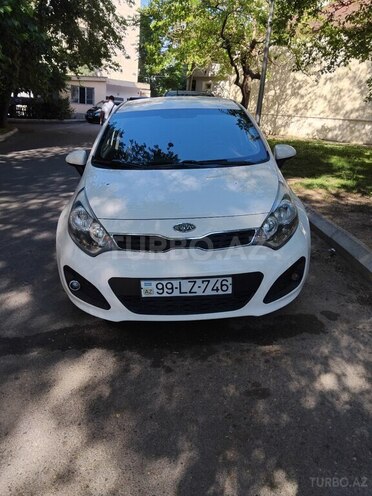 Kia Rio-1