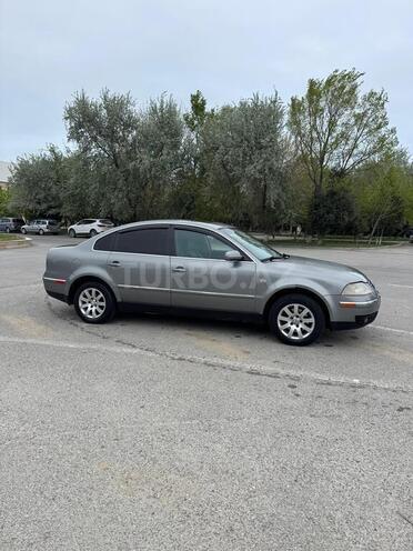 Volkswagen Passat-5