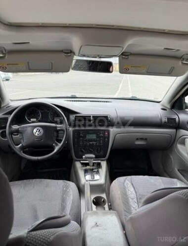 Volkswagen Passat-2