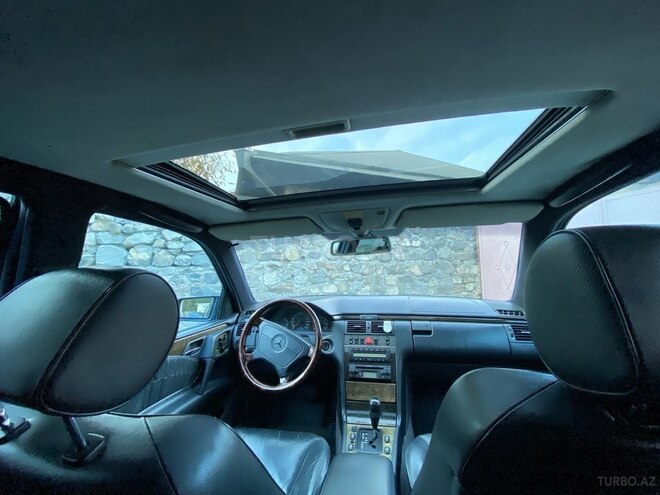 Mercedes E 240-9