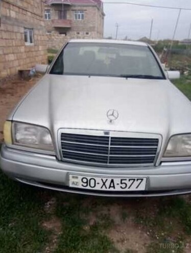 Mercedes C 200-1