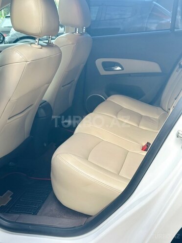 Chevrolet Cruze-8