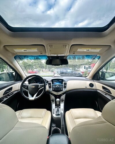 Chevrolet Cruze-10