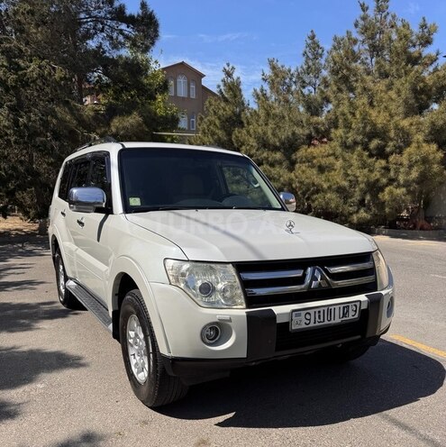 Mitsubishi Pajero-1