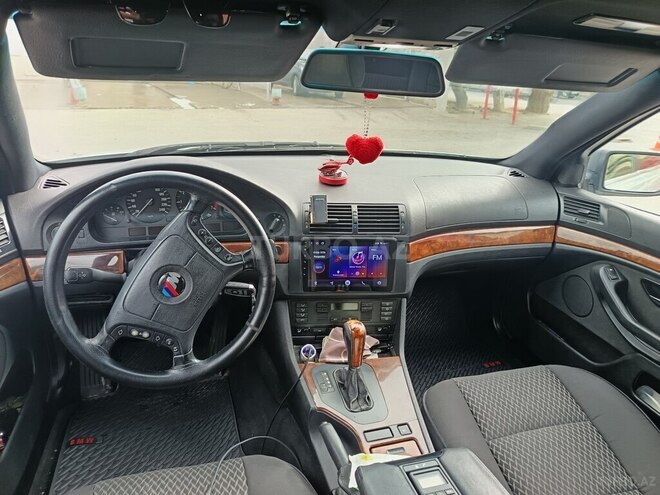 BMW 523-9