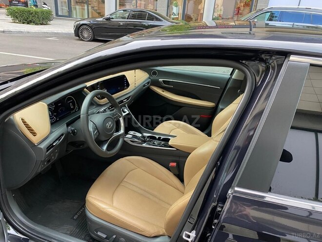 Hyundai Sonata-5