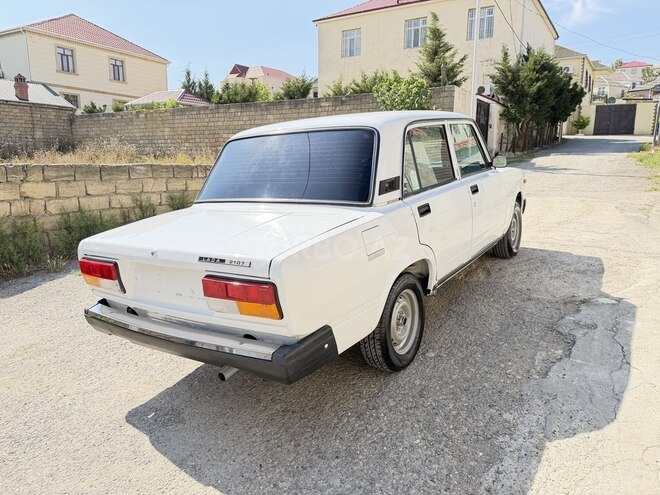 LADA (VAZ) 2107-9