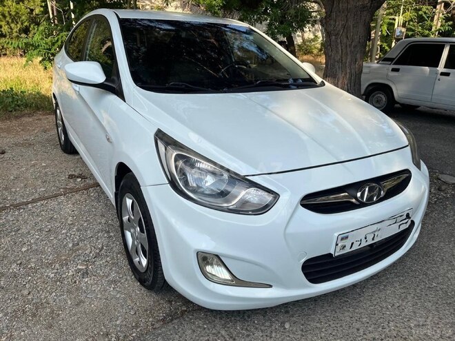 Hyundai Accent-3