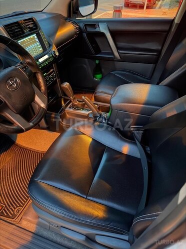 Toyota Land Cruiser Prado-9