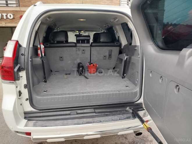 Toyota Land Cruiser Prado-5