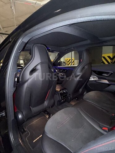 Mercedes E 53 AMG 4MATIC+-13