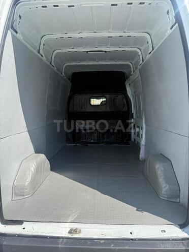 Ford Transit-6