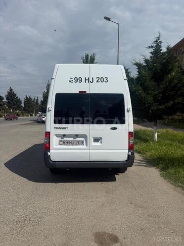 Ford Transit-5