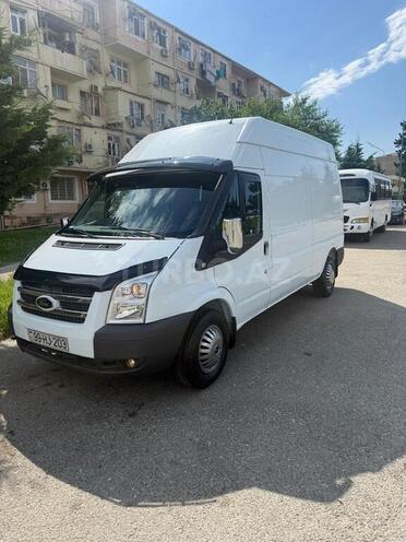 Ford Transit-3