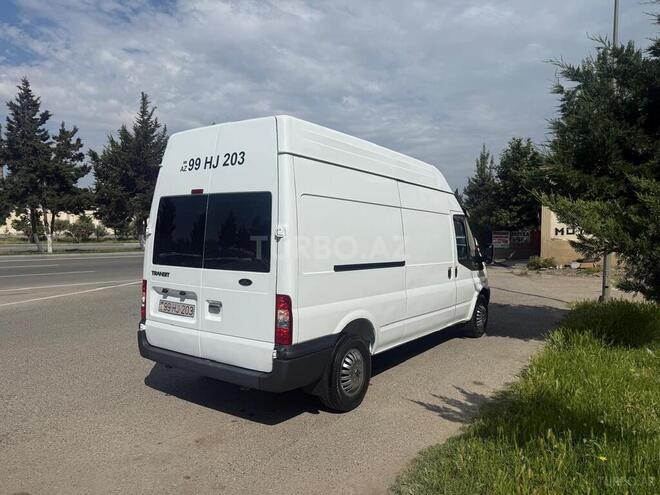 Ford Transit-4