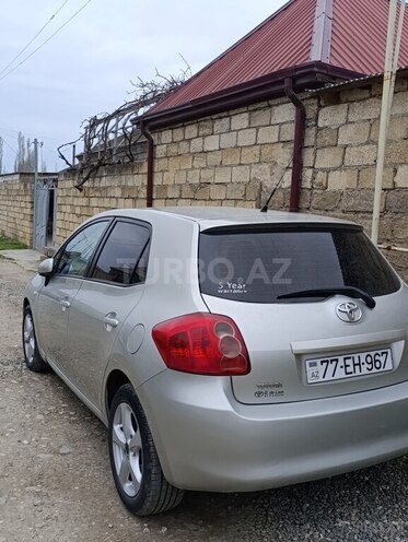 Toyota Auris-5
