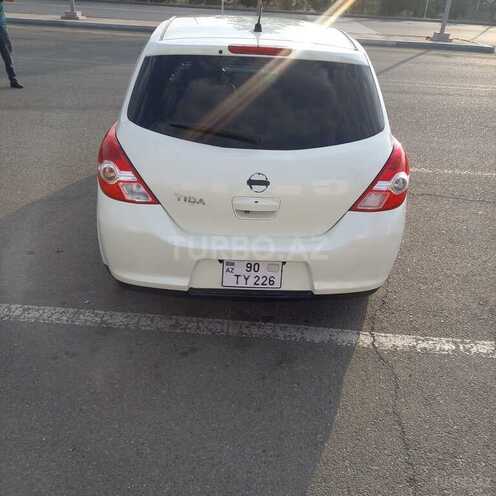 Nissan Tiida-2