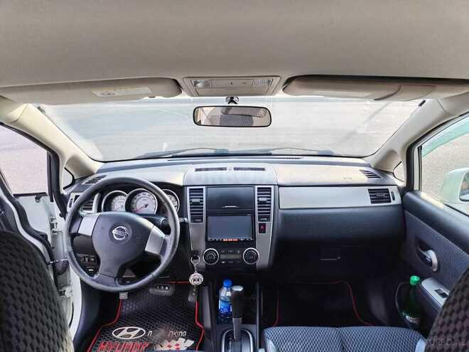 Nissan Tiida-3