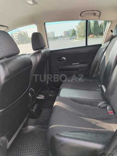 Nissan Tiida-9