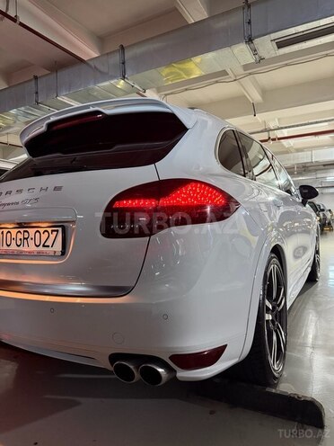 Porsche Cayenne GTS-7