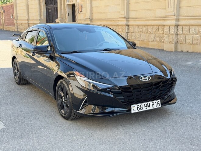 Hyundai Elantra-3