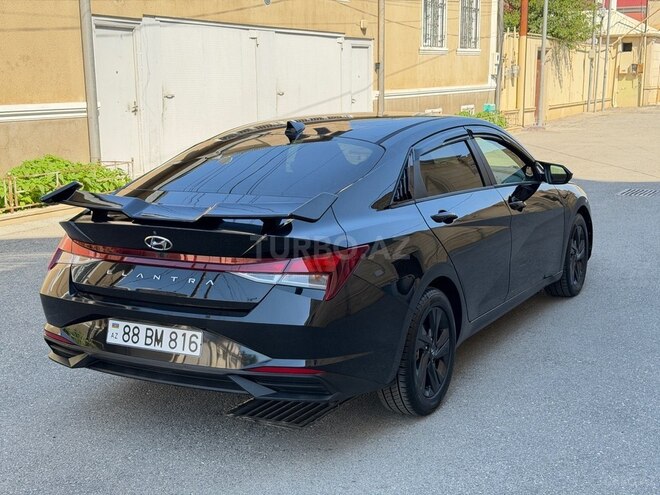 Hyundai Elantra-5