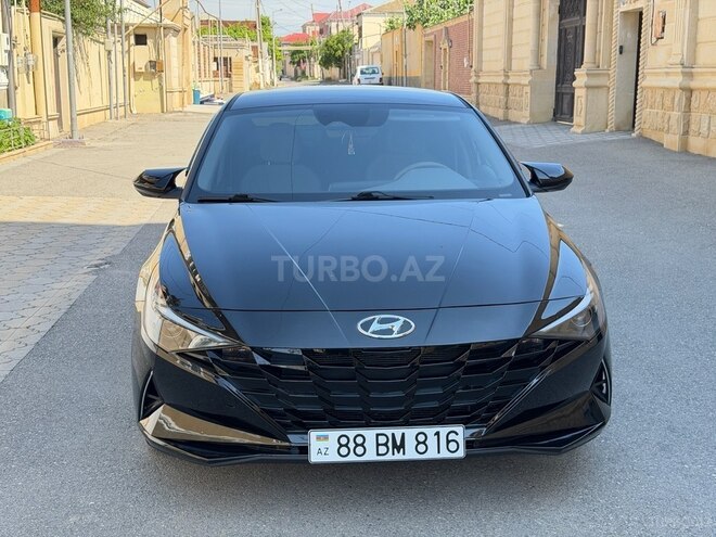 Hyundai Elantra-1