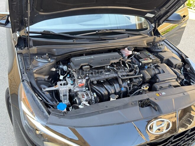 Hyundai Elantra-14